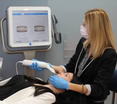 Geelong Dental Group - Belmont - Belmont, VIC. Geelong Dental Group Invisalign Go digital scan