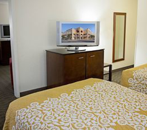 Days Inn by Wyndham Greenville - Greenville, SC