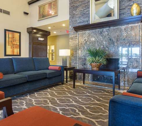 Comfort Inn Bentonville - Crystal Bridges - Bentonville, AR