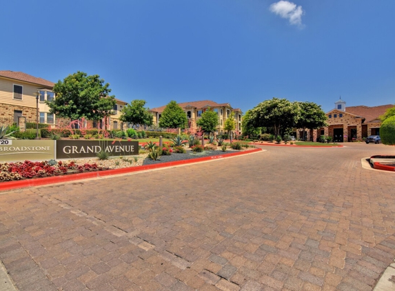 Broadstone Grand Avenue - Pflugerville, TX