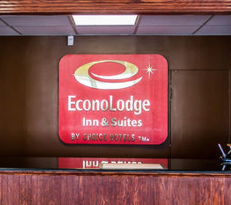 Economy Inn & Suites - Warren, OH