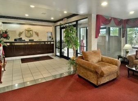 Baymont Inn & Suites - Cave City, KY