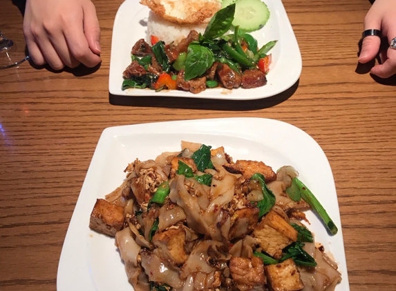 Bai Tong Thai Street Cafe - Seattle, WA