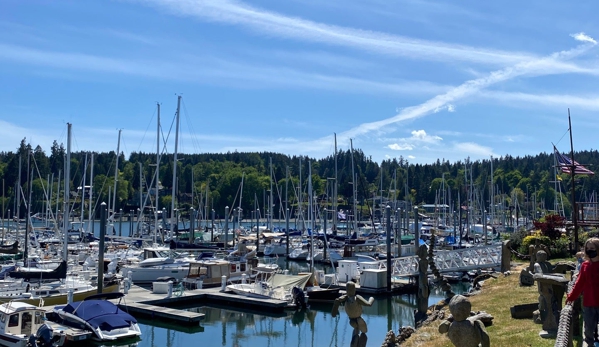 Doc's Marina Grill - Bainbridge Island, WA