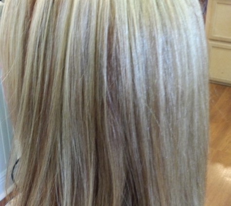 Spencer's Hair Designs - Fort Walton Beach, FL. weave highlights with dimension