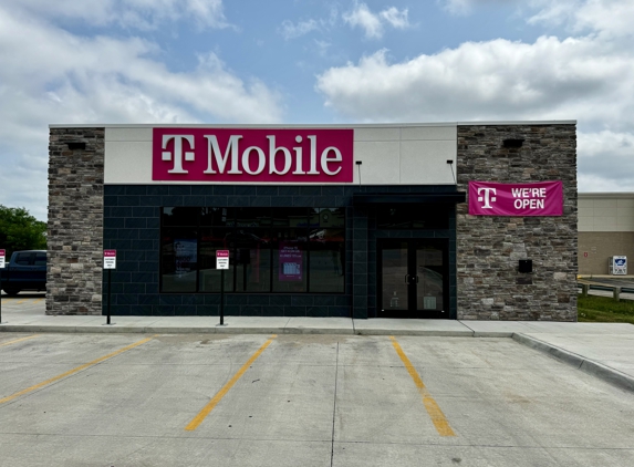 T-Mobile - Indianola, IA