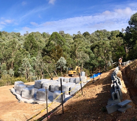 T Cooper & Associates - Eltham, VIC