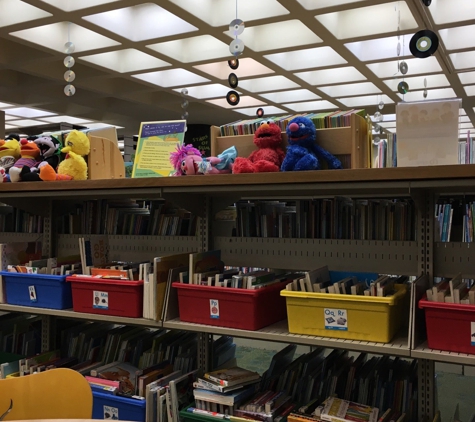 Helen Plum Library - Lombard, IL