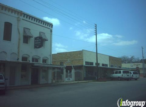 The Flower Basket - Floresville, TX