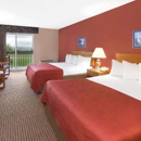 Super 8 by Wyndham St. Ignace - Hotels
