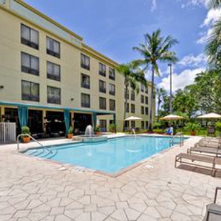 Hampton Inn & Suites Boynton Beach - Boynton Beach, FL