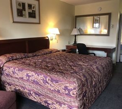 Norwood Inn & Suites - Burnsville, MN