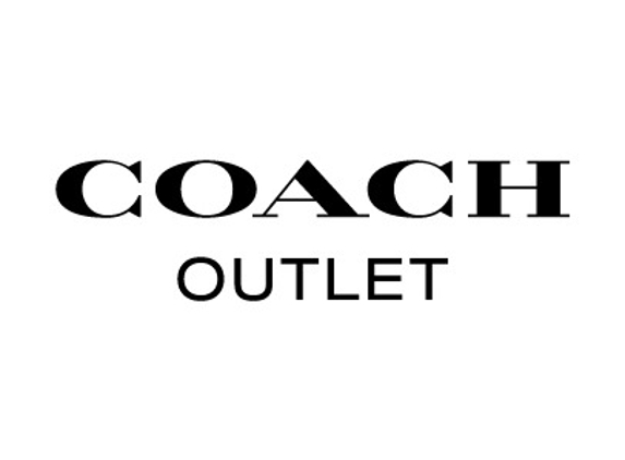 COACH Outlet - Clinton, CT