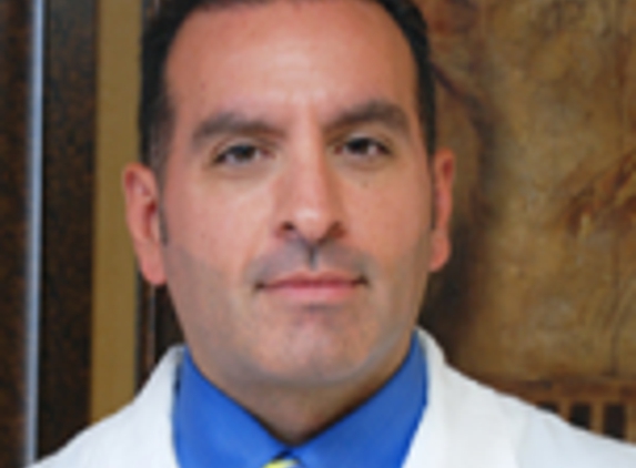 Dr. Mauricio Herrera - Miami, FL