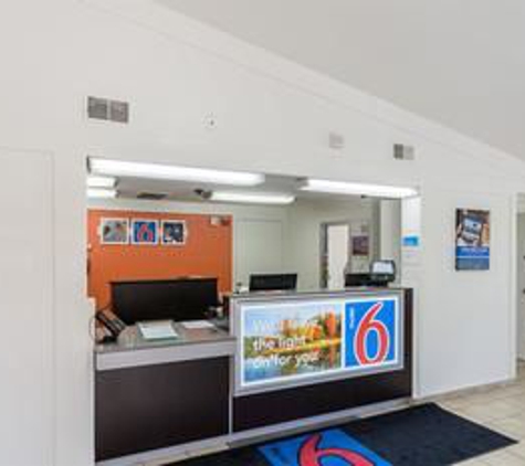 Motel 6 - Essington, PA