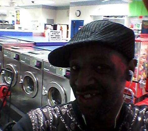 Laundryland - Richmond Hill, NY. greatest staff. Super friendly and Helpful.