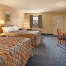 Days Inn by Wyndham Asheville Downtown North - Motels