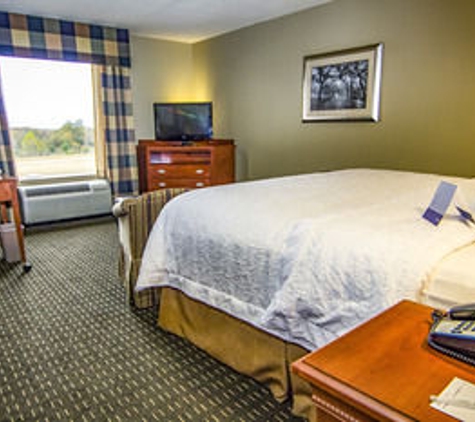 Hampton Inn & Suites Jackson - Jackson, TN