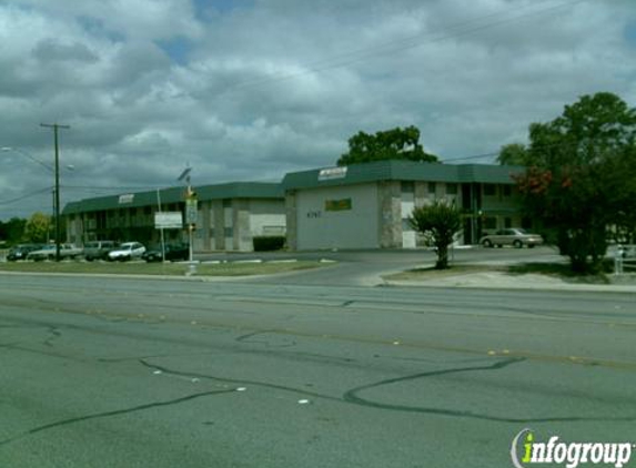 Candlestick Apartments - San Antonio, TX