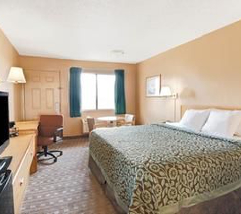 Days Inn by Wyndham El Paso Airport East - El Paso, TX