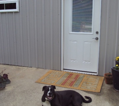 Beech Grove Stable and Kennels - Beechgrove, TN