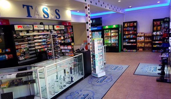 Tasss Smoke Shop - Sacramento, CA