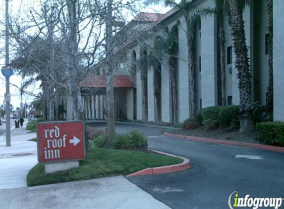 Red Roof Inn - Ontario, CA