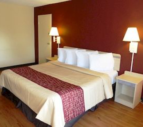 Red Roof Inn - Walterboro, SC