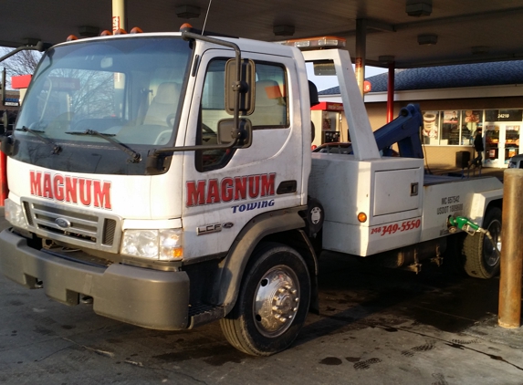 magnum towing inc - Wixom, MI