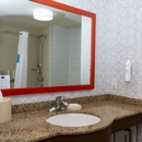 Hampton Inn & Suites Riverton - Motels