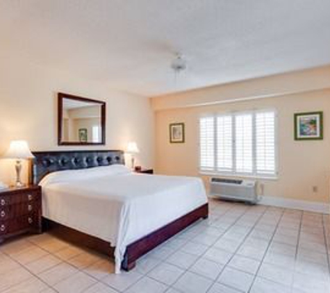 Naples Park Central Hotel - Naples, FL