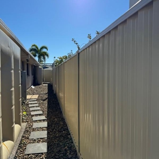 Rodney Crerar Fences - Caloundra West, QLD. side fence with personal gate to front yard