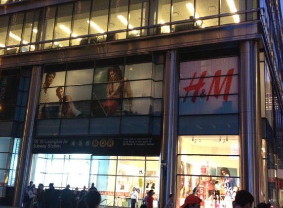 H&M (Hennes & Mauritz) - New York, NY