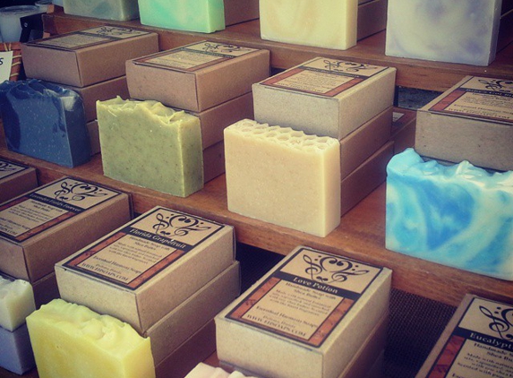 Heart Song Naturals Soaps & Candles - Lake Helen, FL