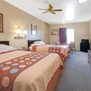 Super 8 by Wyndham St. Louis Airport - Motels