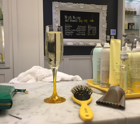 Drybar - Roslyn Heights - Roslyn Heights, NY