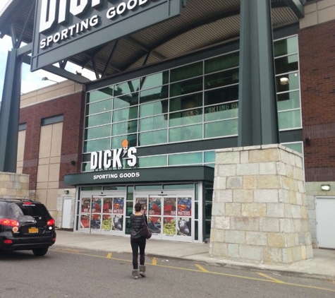 Dick's Sporting Goods - Garden City, NY