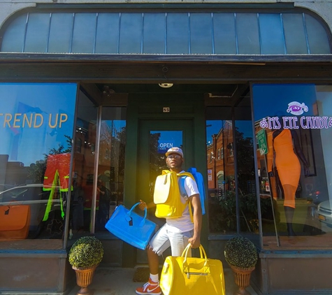 Trend Up - Buffalo, NY. Tote&Carry bags are back!