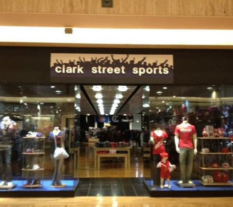 Clark Street Sports - Northbrook, IL