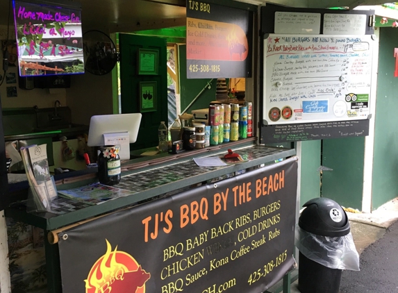 TJ's BBQ By the Beach - Kailua Kona, HI