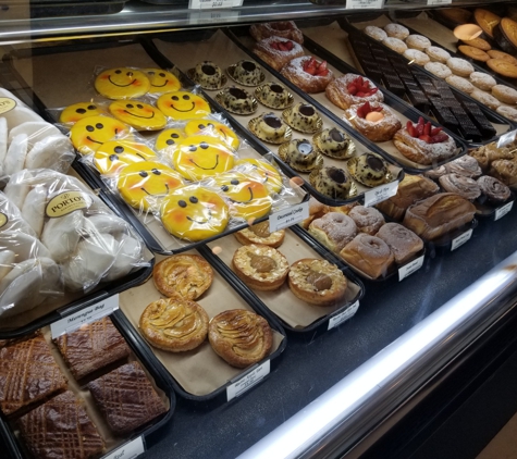 Porto's Bakery & Cafe - Glendale, CA