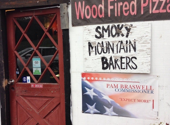 Smoky Mountain Bakers & Wood Fired Pizza - Roan Mountain, TN