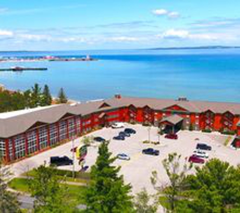 Bridge Vista Beach Hotel & Convention Center - Mackinaw City, MI