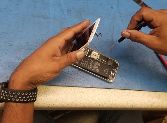 CPR Cell Phone Repair San Antonio Northeast - San Antonio, TX