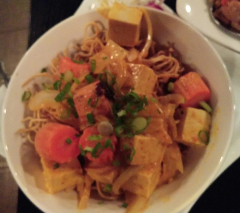 Bulan Thai Vegetarian Kitchen - Los Angeles, CA. Pan Fried Drunken Noodles