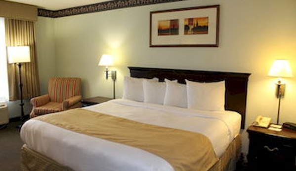 Country Inns & Suites - Brooklyn Center, MN