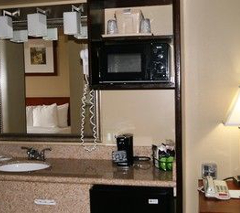 Baymont Inn & Suites - Colorado Springs, CO