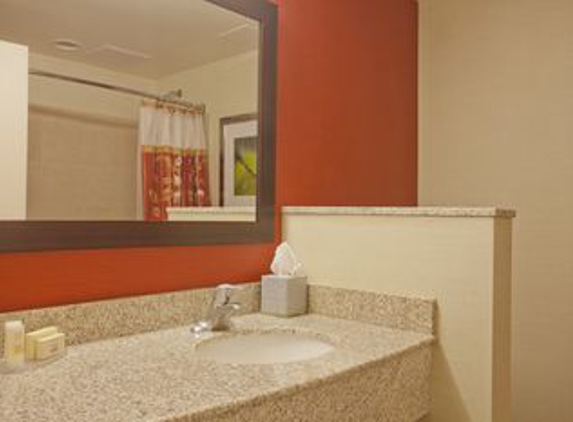 Courtyard by Marriott - Huntersville, NC