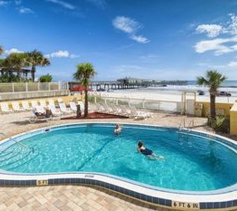 Beach Quarters Resort - Daytona Beach, FL