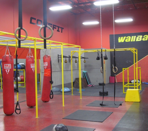 Ultimate Fitness Center - Chula Vista, CA. Heavy Bags, Olympic Ring, TRX Bands, Pull up & Dip Stations